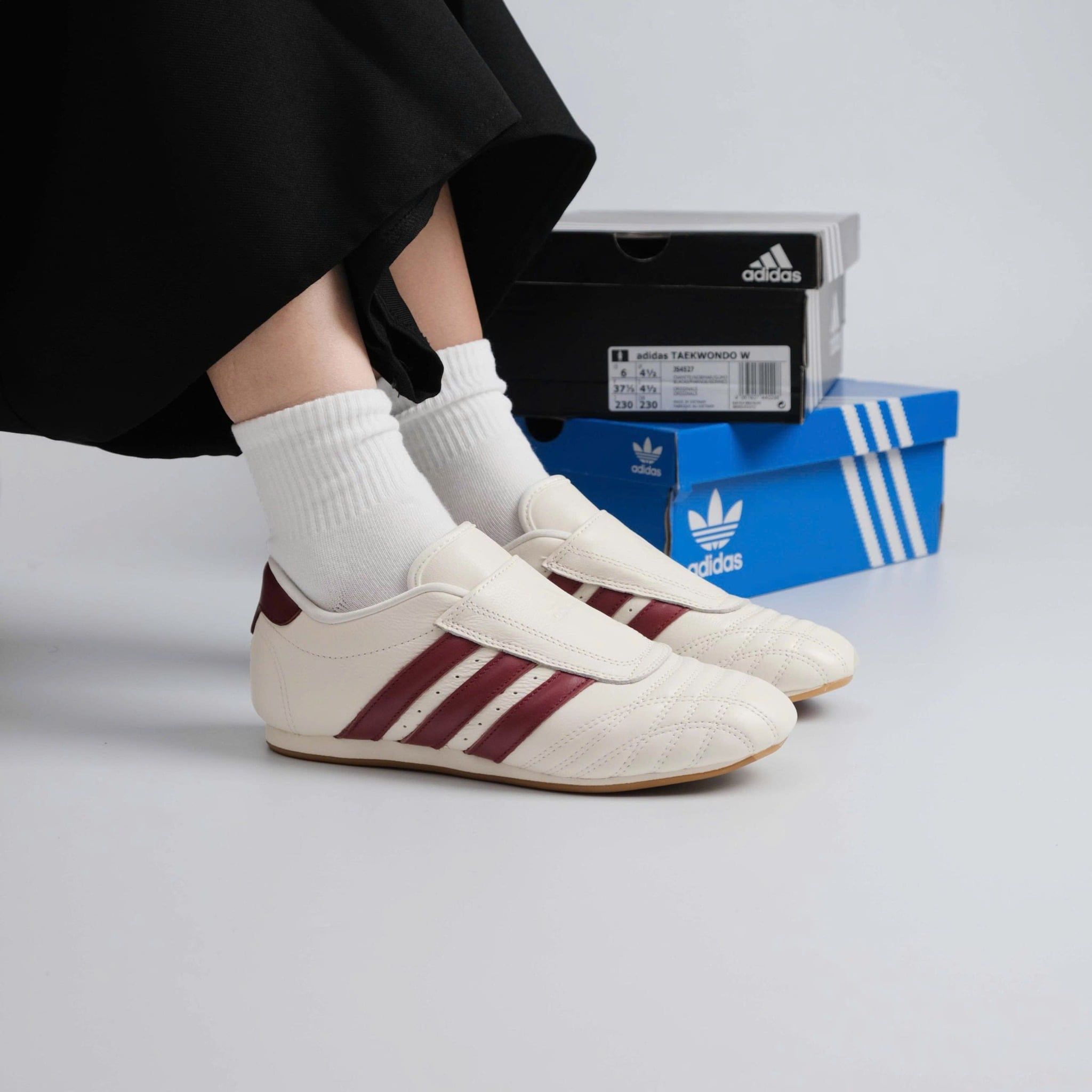  Giày Adidas Taekwondo JS4527 Màu Kem Đỏ 