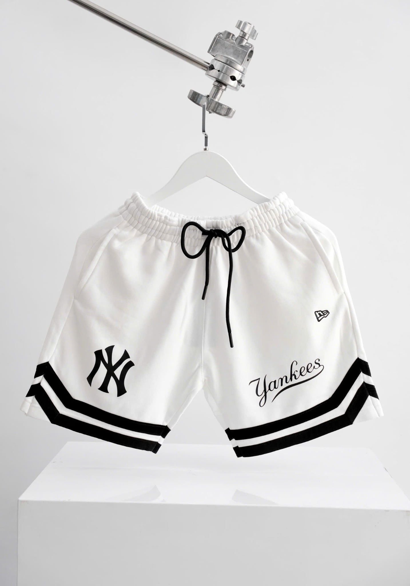  Quần Short New Era NY Trắng Sọc SS24 Hàng Chính Hãng CODE: 18887901 