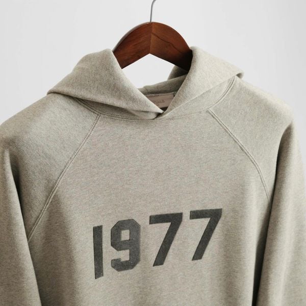  Áo Hoodie Essentials Fear Of God 1977 Dark Oatmeal Hàng Chính Hãng - Fox Sneaker 