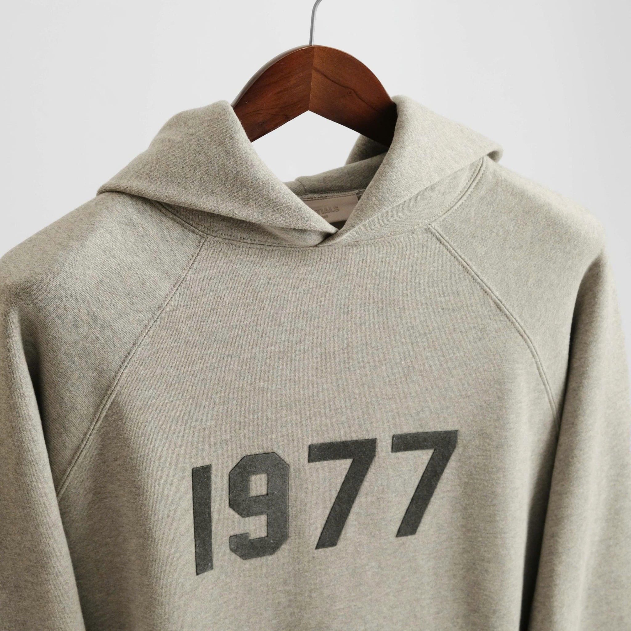  Áo Hoodie Essentials Fear Of God 1977 Dark Oatmeal Hàng Chính Hãng - Fox Sneaker 