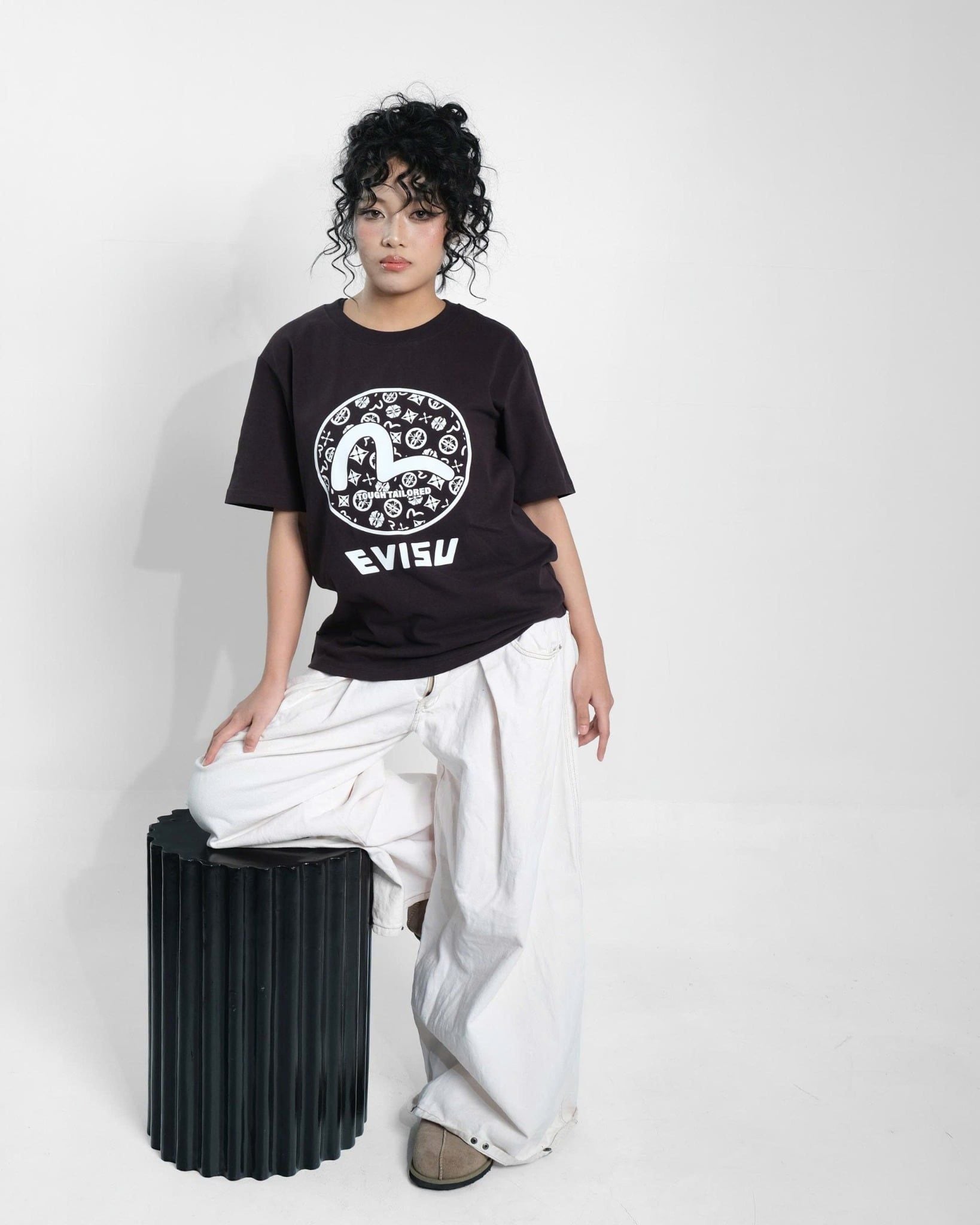  Áo Thun Evisu Tough TailLored Đen In Trắng Hàng Chính Hãng 