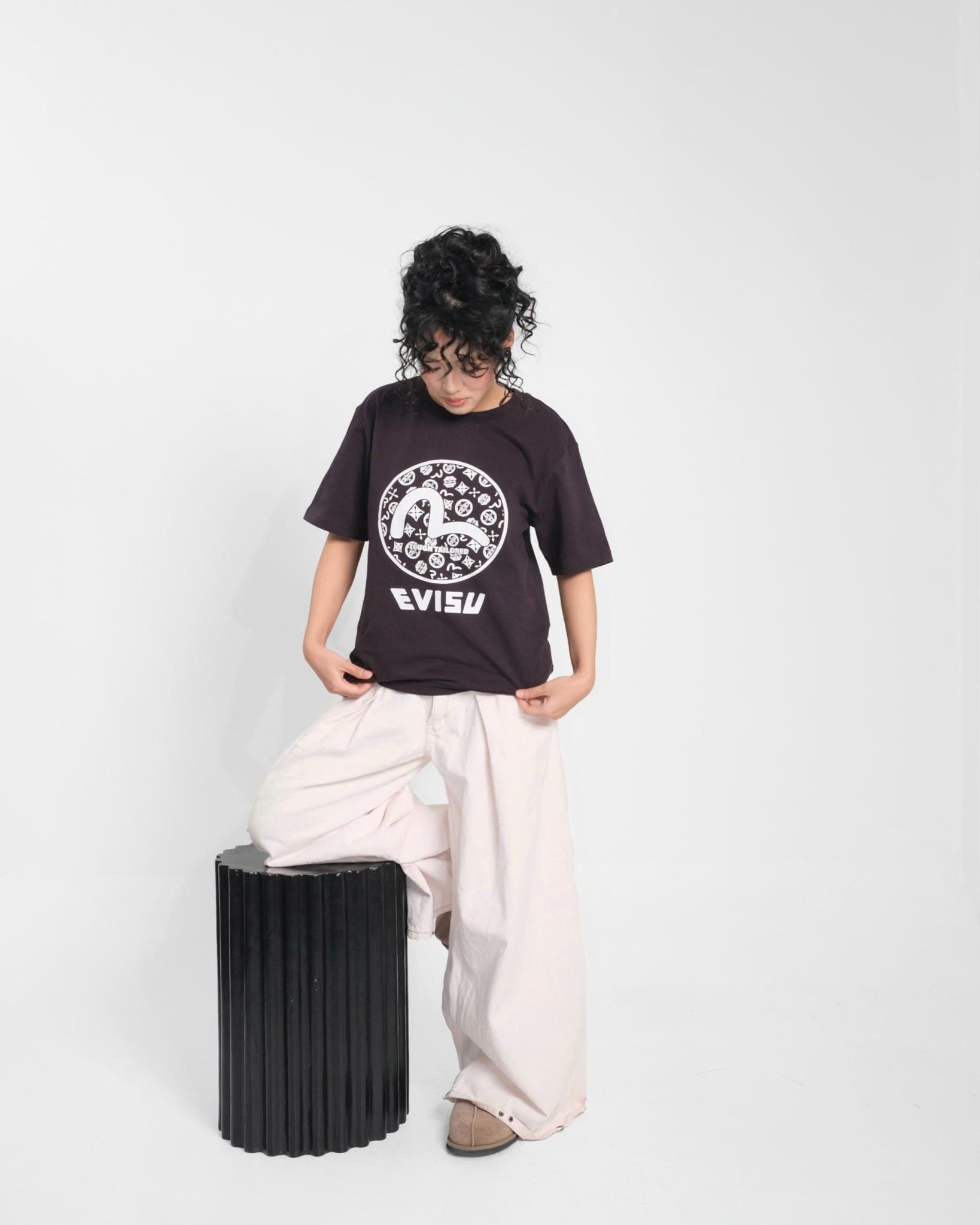  Áo Thun Evisu Tough TailLored Đen In Trắng Hàng Chính Hãng 