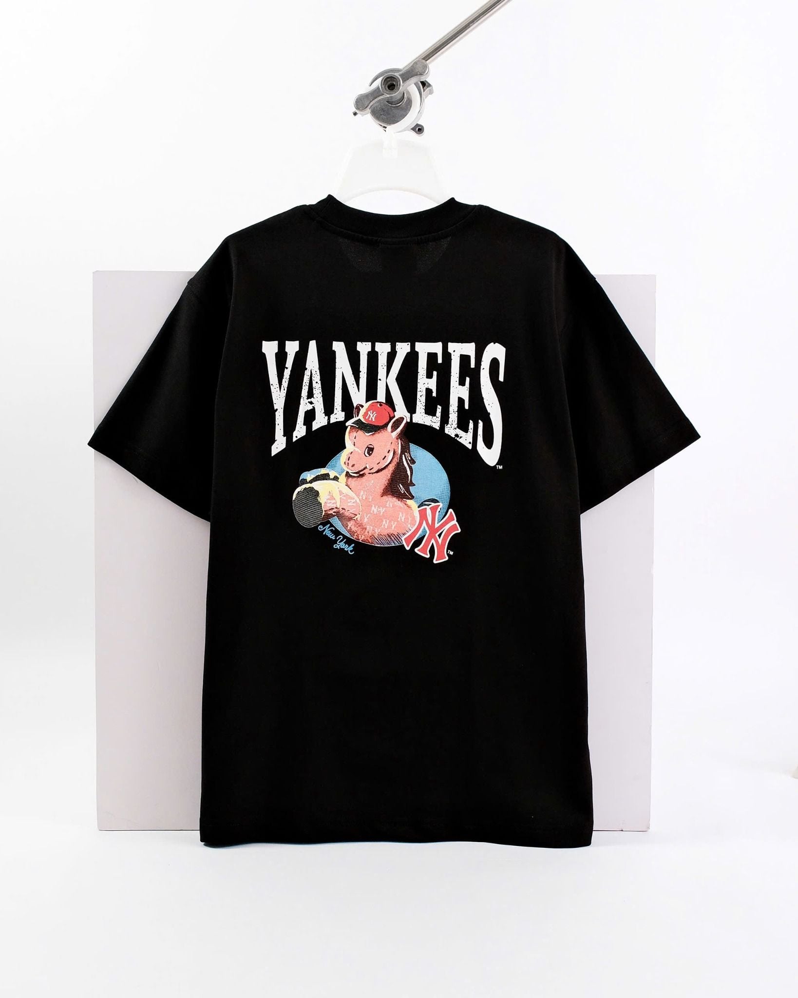  Áo Thun New Era Ngựa Đen Hàng Chính Hãng 16668807 