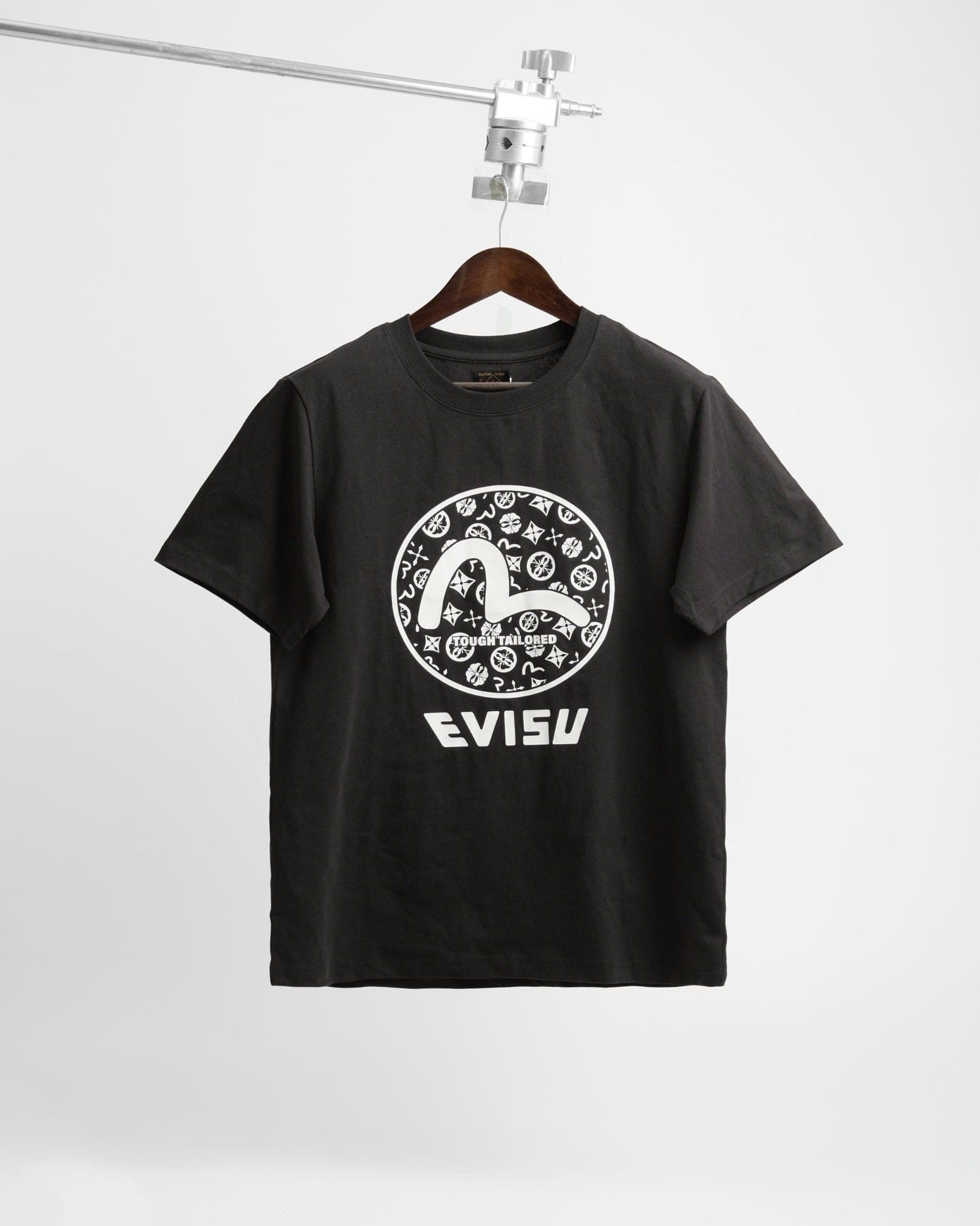  Áo Thun Evisu Tough TailLored Đen In Trắng Hàng Chính Hãng 