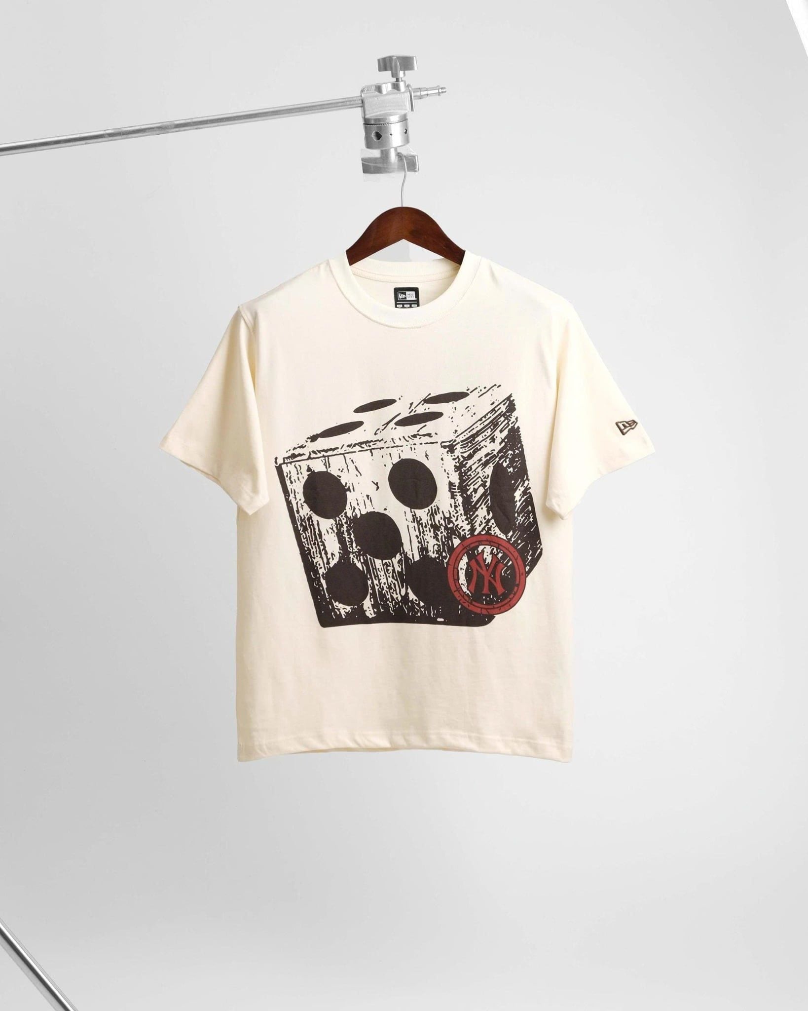  Áo Thun New Era Xúc Xắc Kem Nâu Hàng Chính Hãng CODE: 14548136 