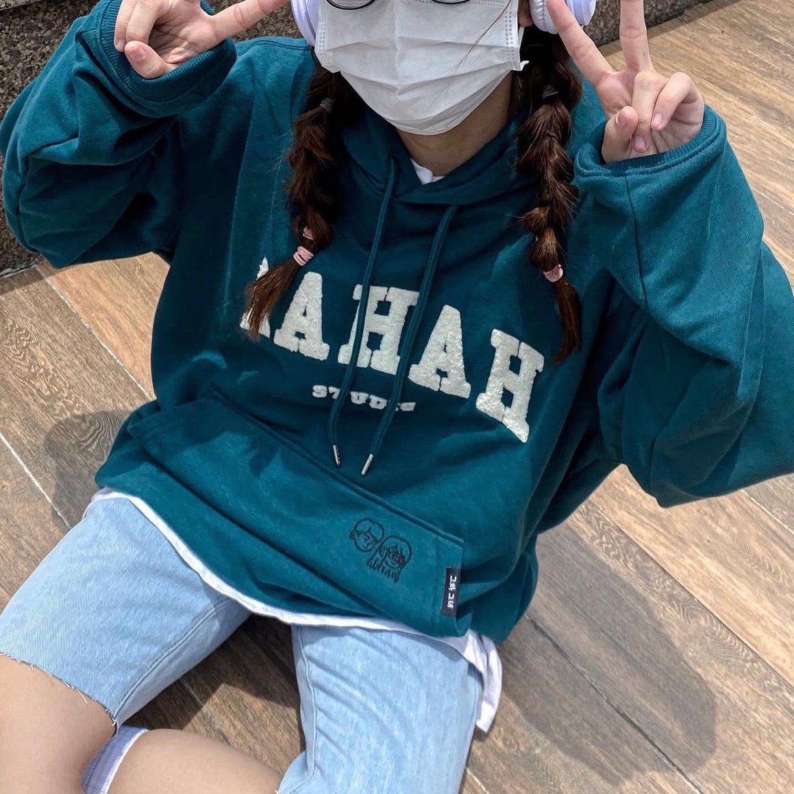  Áo hoodie AAHAH Stuido 