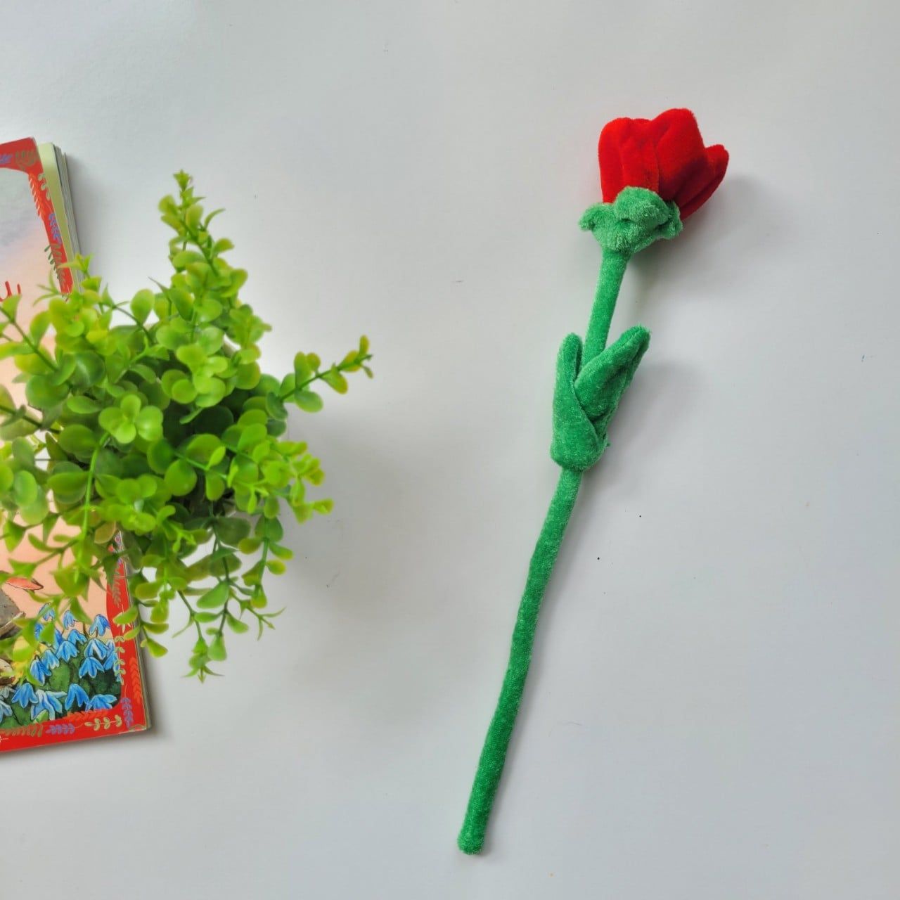  Nhánh hoa hồng vải nhung màu đỏ 