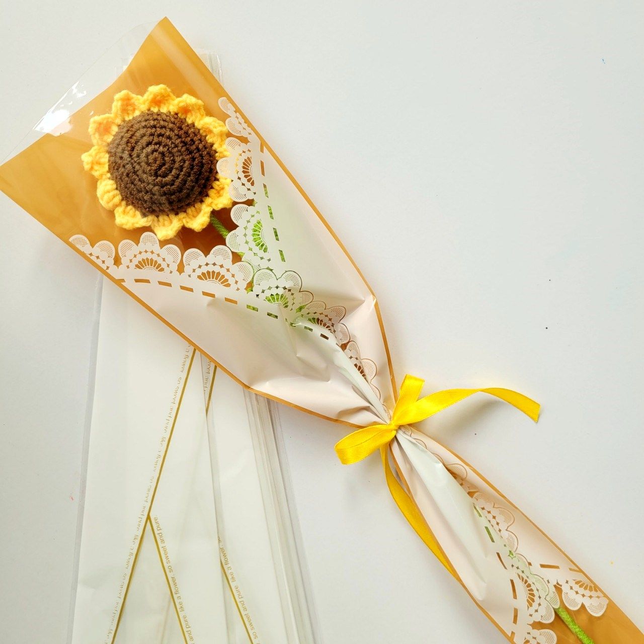  Nhánh hoa hướng dương bằng len 