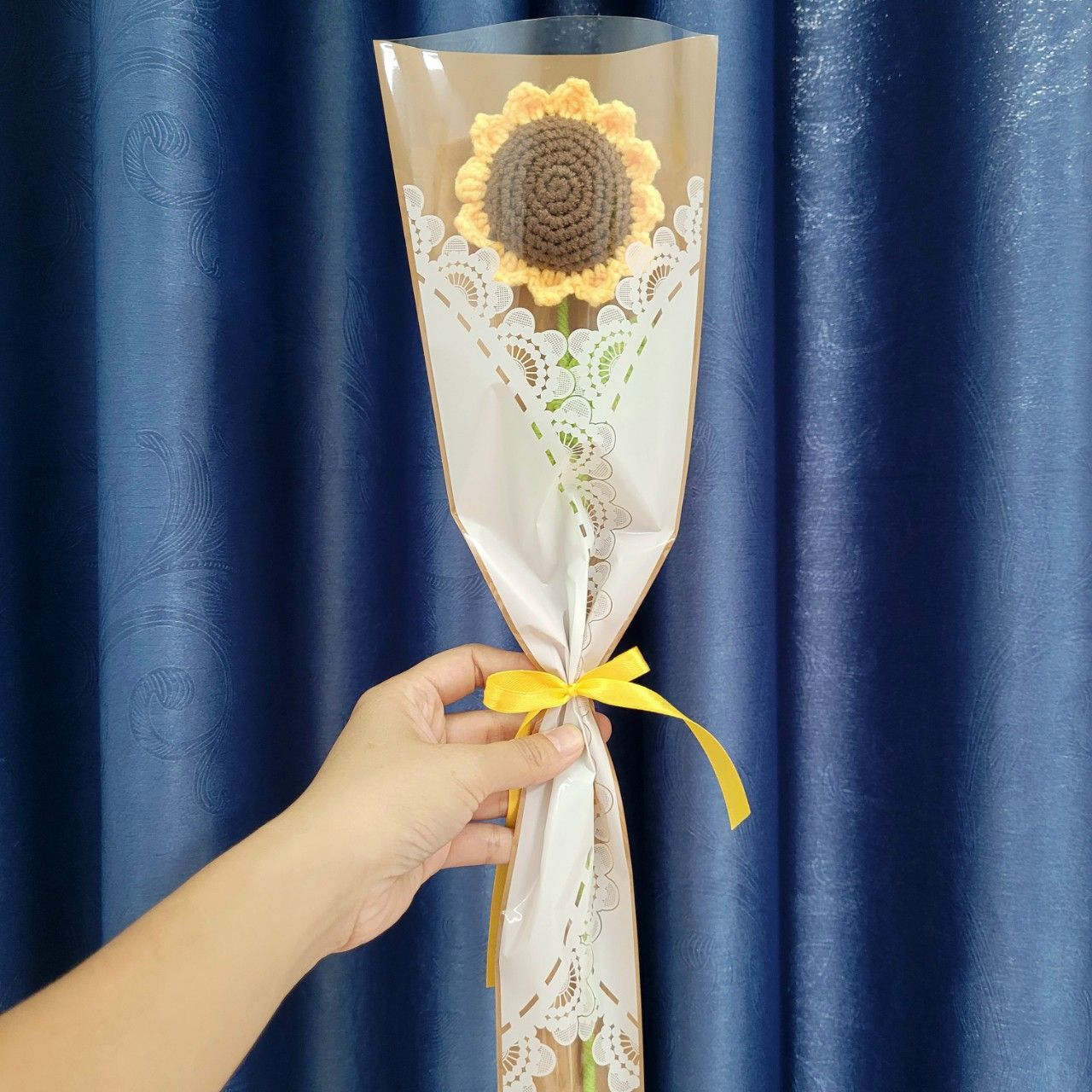  Nhánh hoa hướng dương bằng len 