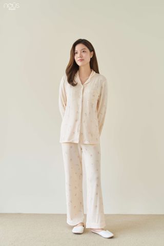  Bộ pyjama dài tay mom màu be họa tiết tinker bell 