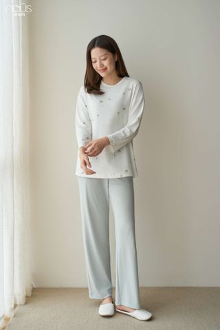  Bộ dài tay áo chui đầu họa tiết gấu phối quần xanh 