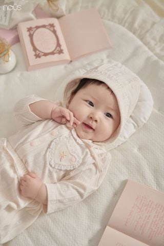  Set quà tặng 5 món màu hồng phối trắng 0M 
