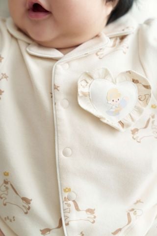  Bộ pyjama cộc tay màu be họa tiết con ngựa phối trái tim 