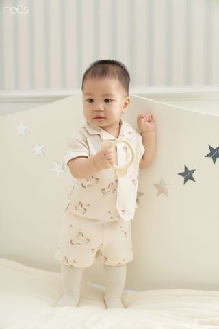  Bộ pyjama cộc tay màu be họa tiết con ngựa 