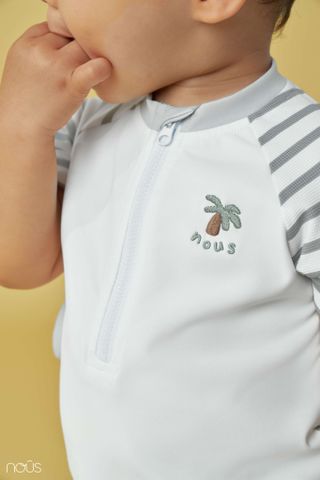  Bộ cộc tay màu trắng phối sọc xanh in họa tiết 