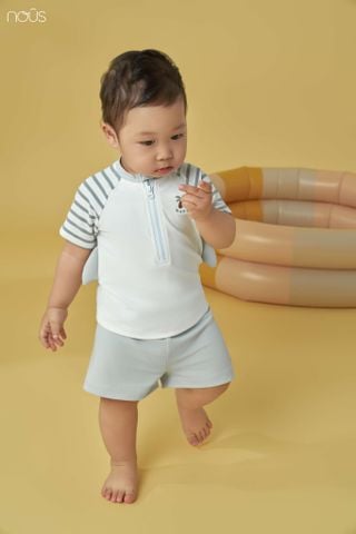  Bộ cộc tay màu trắng phối sọc xanh in họa tiết 