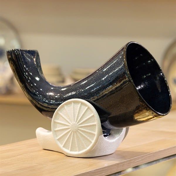  Saphir - Décor Horn Speaker - Loa gốm xanh viền nâu + đế 