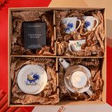  Bộ bình trà 750ml Sắc Màu Thôn Quê 4 và nến - Có hộp (mẫu ngẫu nhiên) 