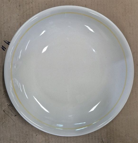  Cream - Round Coupe Plate 16cm - Dĩa ảo 16cm màu kem bắt chỉ màu vàng 