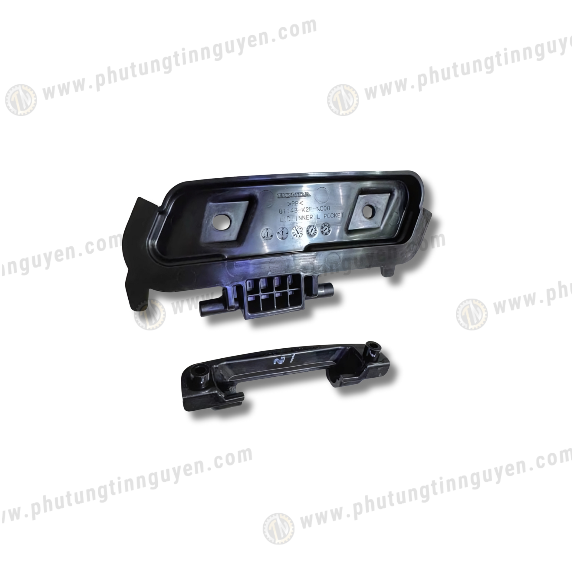  Bộ đế nhựa nắp nhựa ngoài hộc đồ xe Scoopy 2025 Honda Thailand 