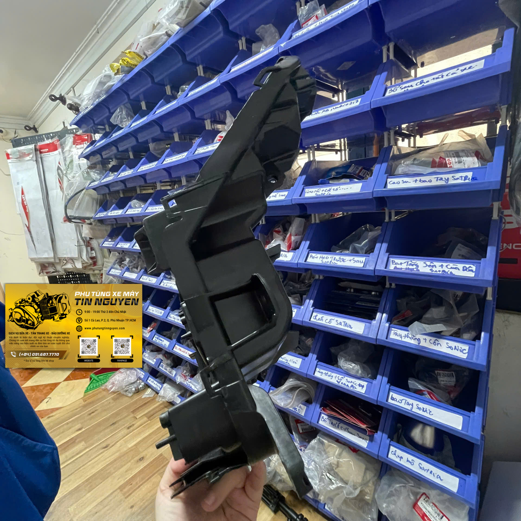 Đế pha đèn vario 125 2023