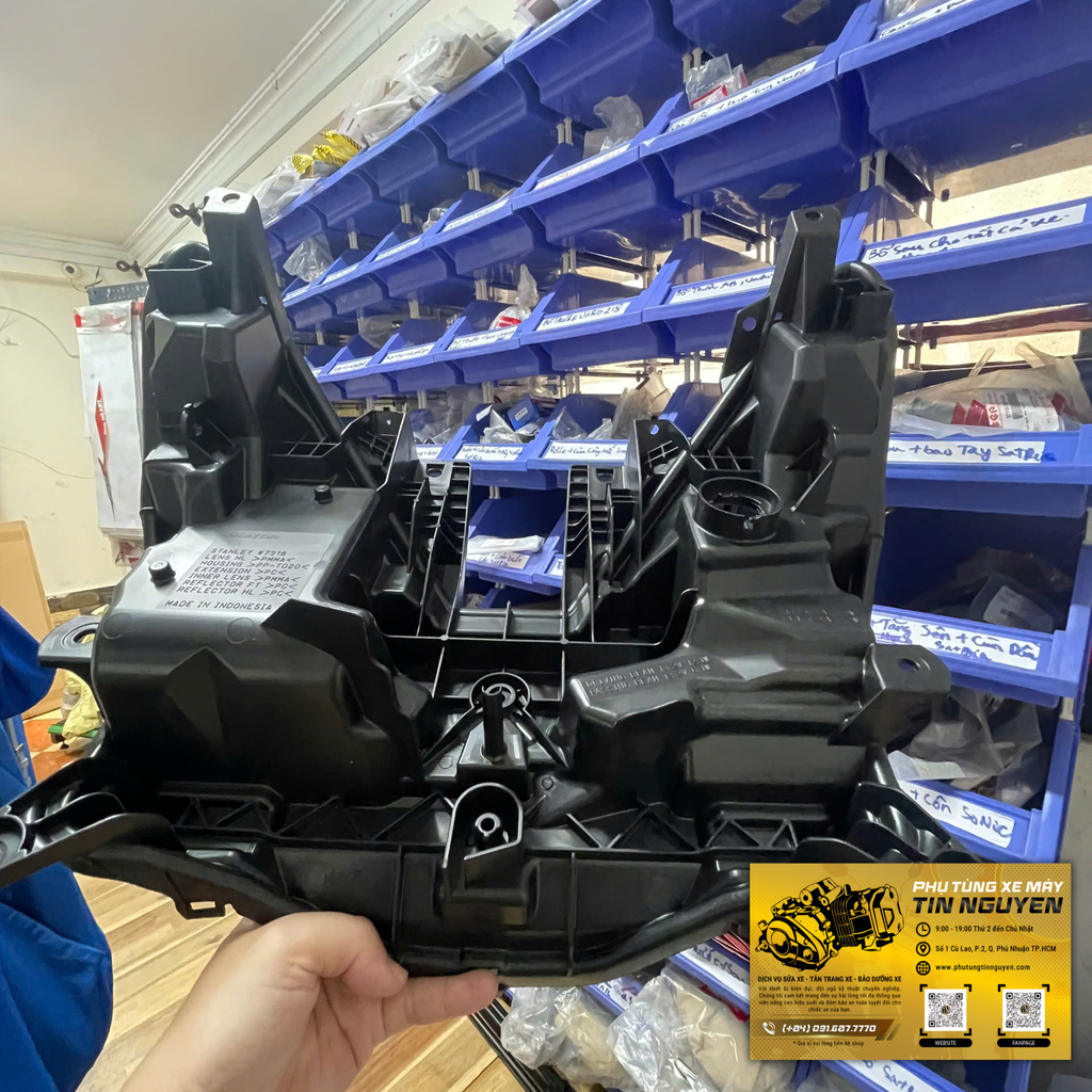 Đế pha đèn vario 125 2023