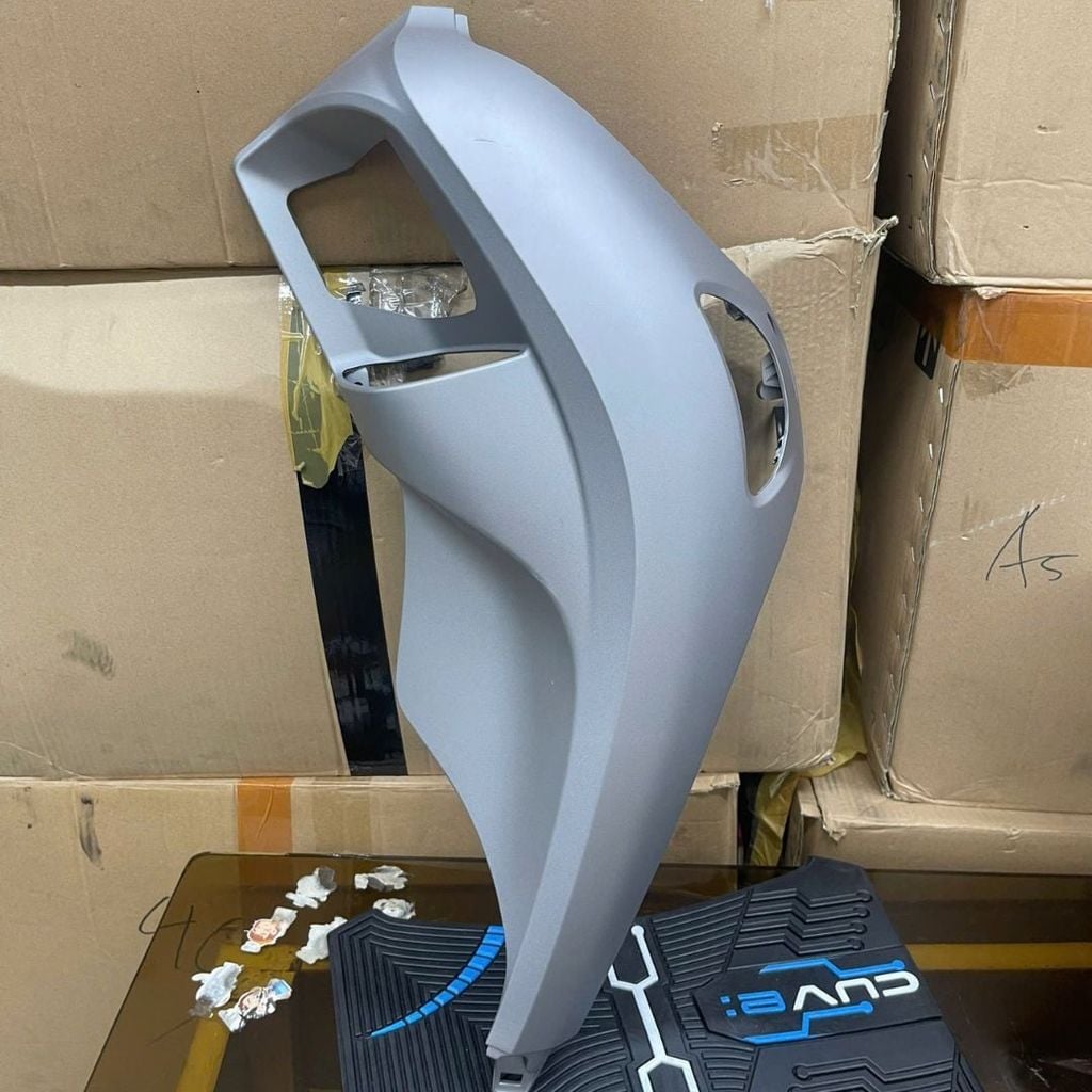 Cánh yếm Cánh bửng R-L xe Scoopy 2025 màu xám NHÁM 64201K2FNC0ZR/64202K2FNC0ZR
