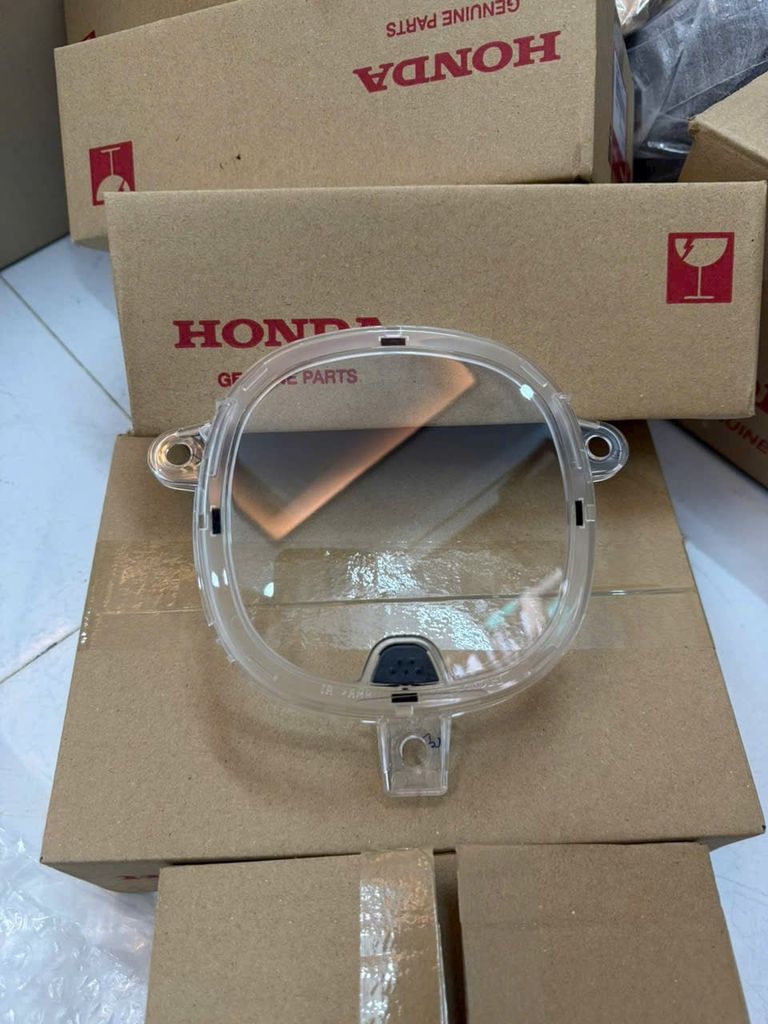 Mica đồng hồ Scoopy 2025 chính hãng