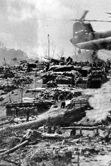 Combo 2 Quyển Gia Định Là Nhớ - Sài Gòn Là Thương + Chân Trần Chí Thép