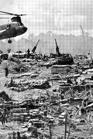 Combo 2 Quyển Gia Định Là Nhớ - Sài Gòn Là Thương + Chân Trần Chí Thép