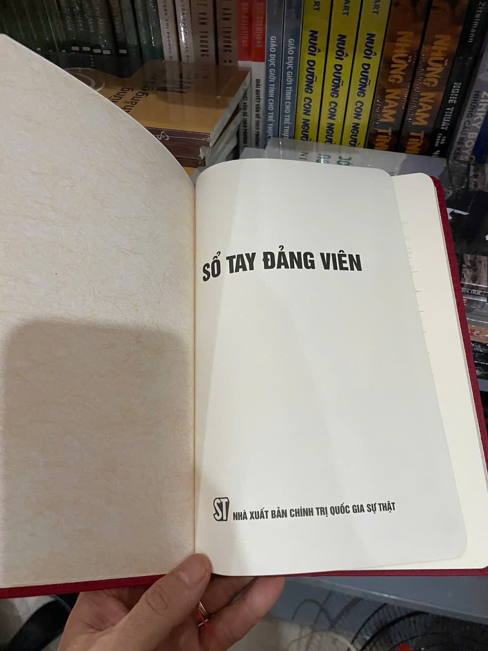 Sổ Tay Đảng Viên - NXB Chính Trị Quốc Gia (16x24cm) - Bìa Simili