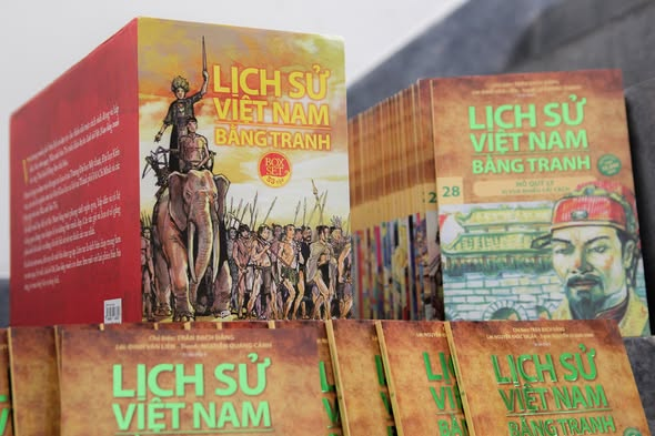 Lịch Sử Việt Nam Bằng Tranh - Boxset 56 Tập - Trần Bạch Đằng chủ biên