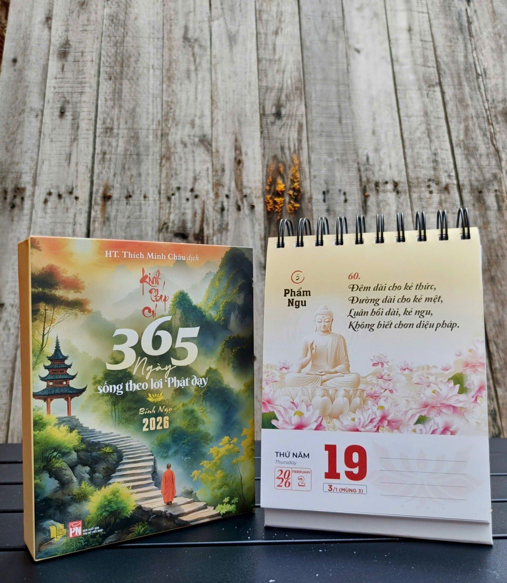 Lịch Bàn 2026 - Kinh Pháp Cú (365 Ngày)