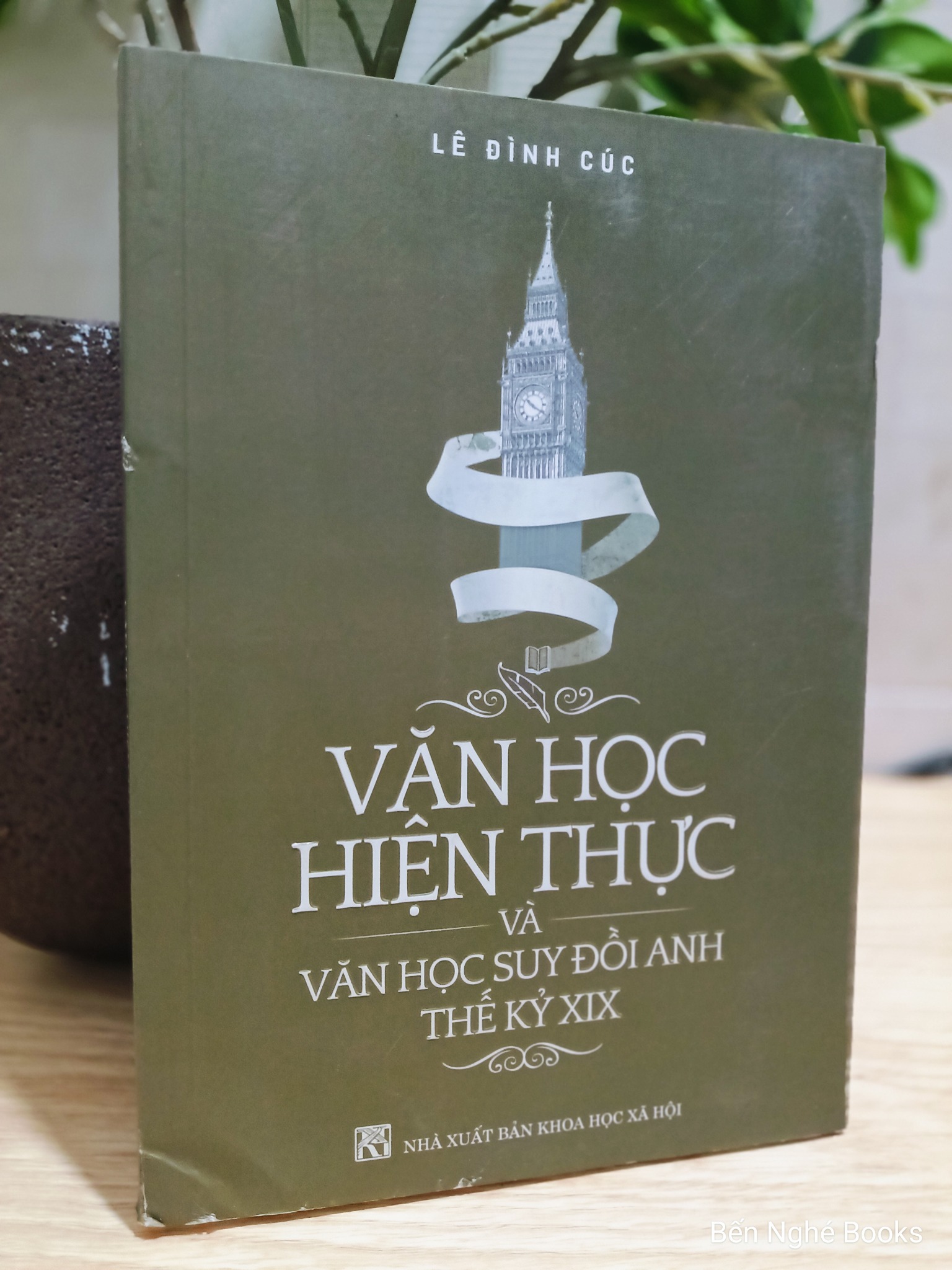 Văn Học Hiện Thực Và Văn Học Suy Đồi Anh Thế Kỷ Xix - Lê Đình Cúc