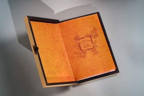  Combo 2 Cuốn Truyện Kiều Hội Bản Nguyễn Du ( Ấn Bản Truyện Kiều + Ấn Bản Sơn Mài ) (Dự kiến 20/1 có hàng) 