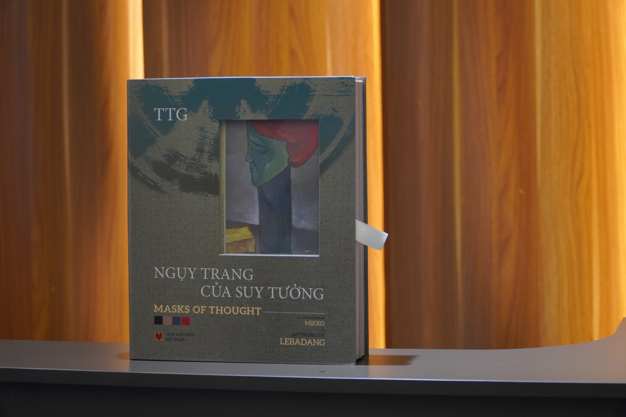 Ngụy Trang Của Suy Tưởng - Masks Of Thought
