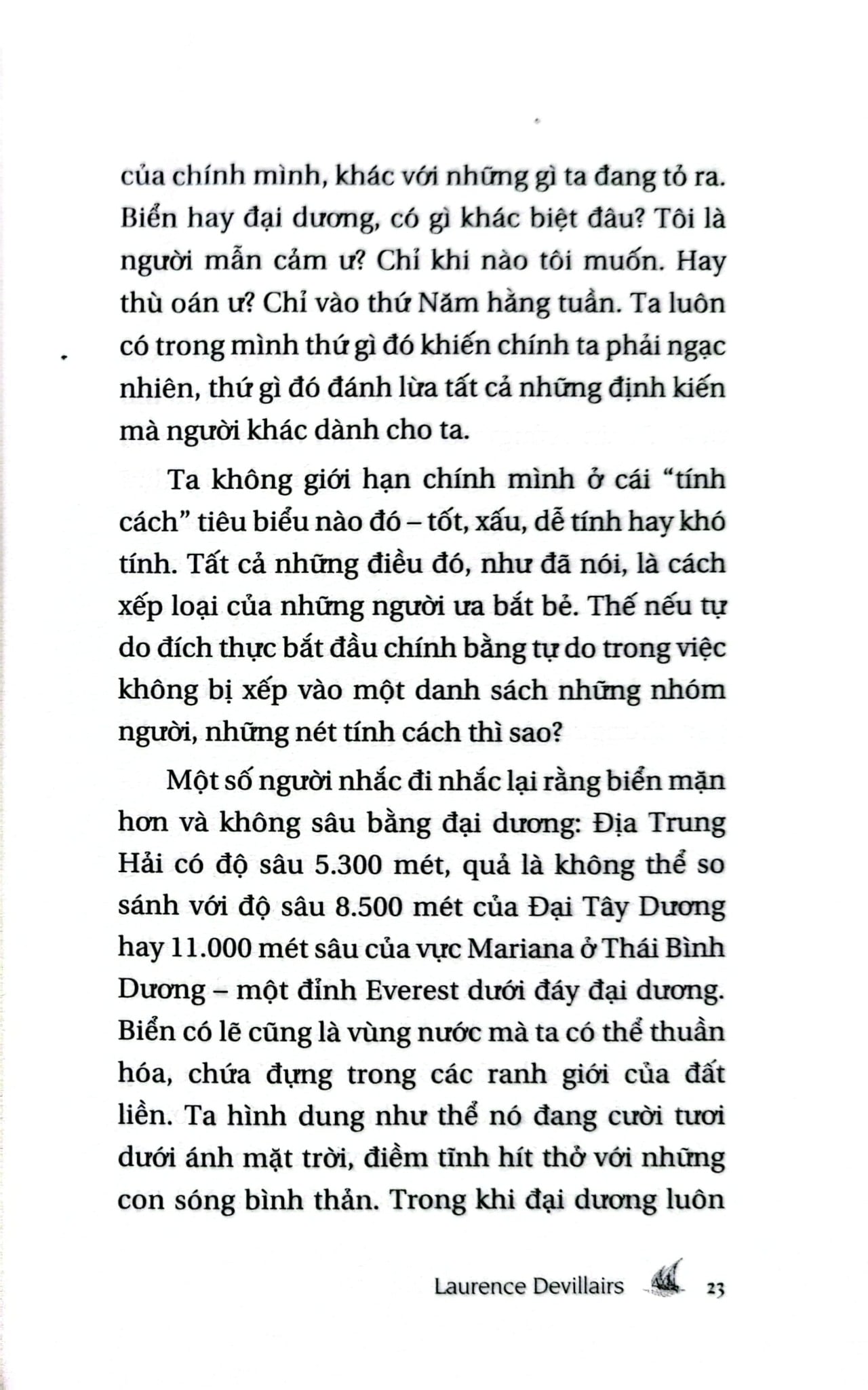 Triết Lý Nhỏ Về Biển Lớn - Laurence Devillairs