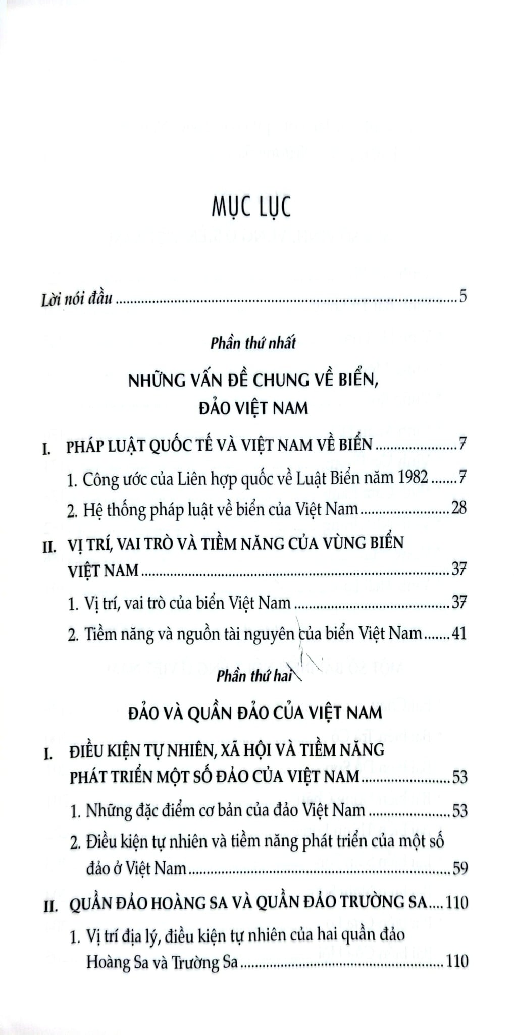 Chủ Quyền Biển Đảo Là Thiêng Liêng Và Bất Khả Xâm Phạm - Biển Đảo Việt Nam Mến Yêu - Đậu Xuân Luận, Đặng Việt Thuỷ