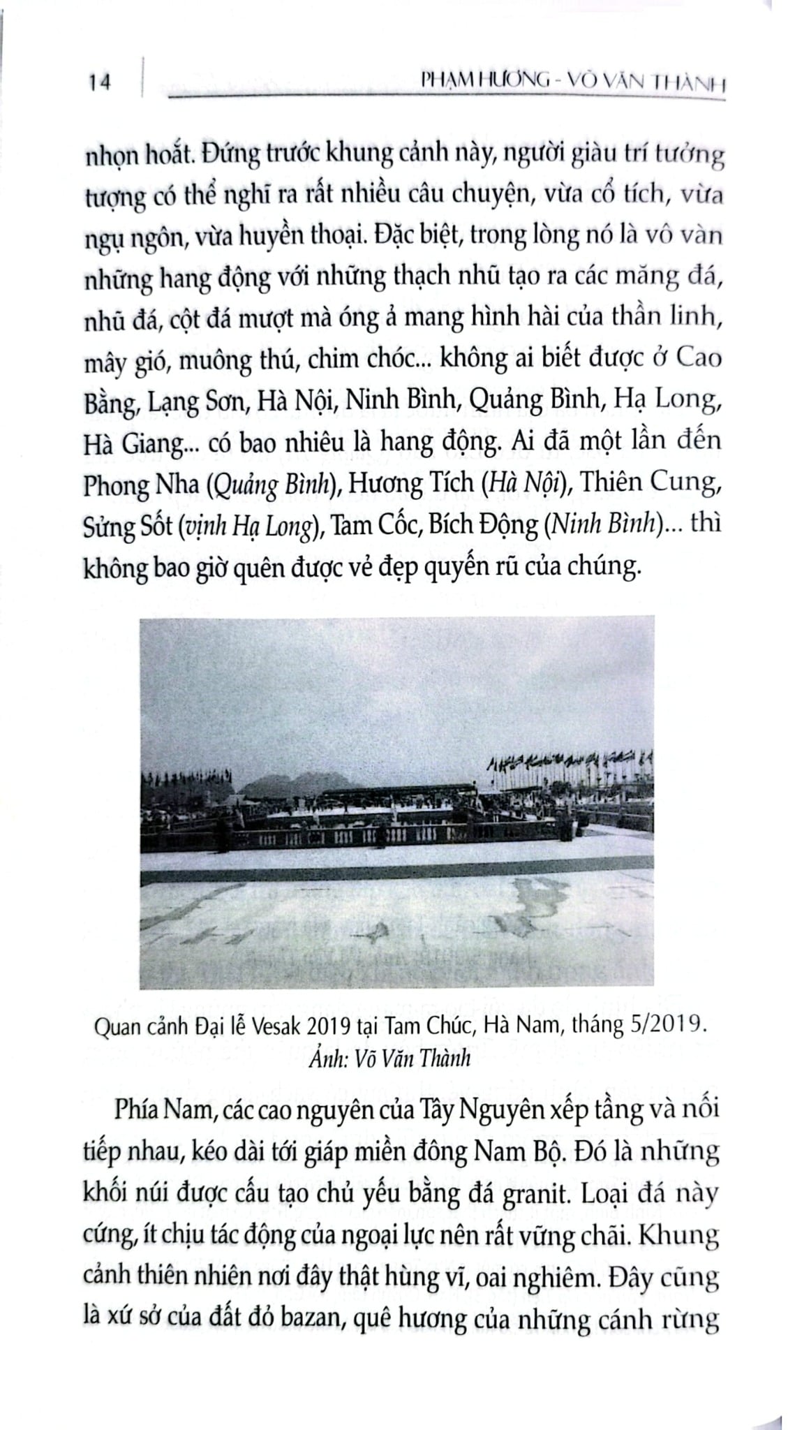 Cẩm Nang Du Lịch - Việt Nam Non Sông Gấm Vóc: Miền Trung  - Phạm Hương, Võ Văn Thành
