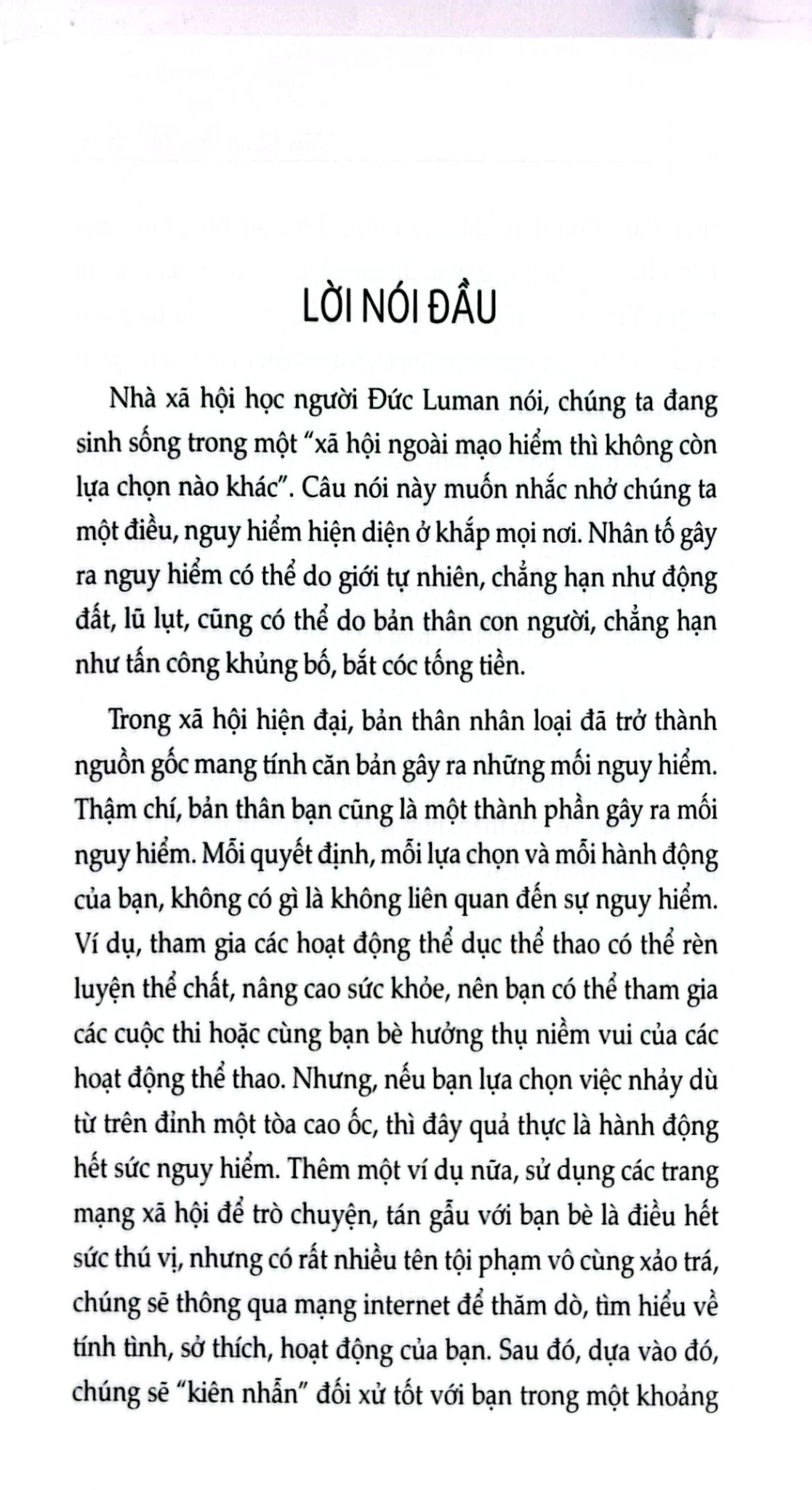 Tự Cứu Khi Gặp Nguy Hiểm - Nhiều Tác Giả