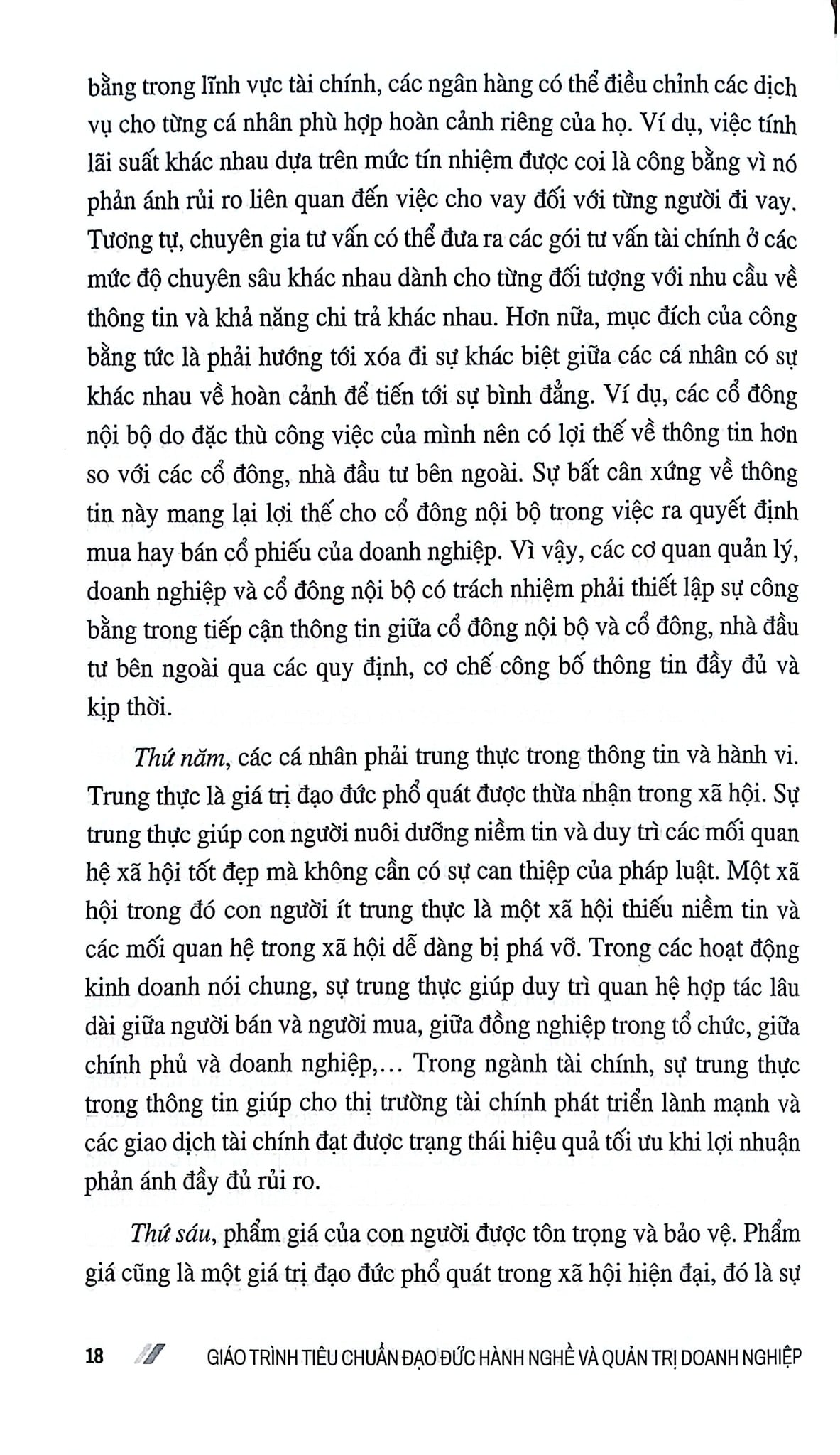 Giáo Trình Tiêu Chuẩn Đạo Đức Hành Nghề Và Quản Trị Doanh Nghiệp - Nhiều Tác Giả