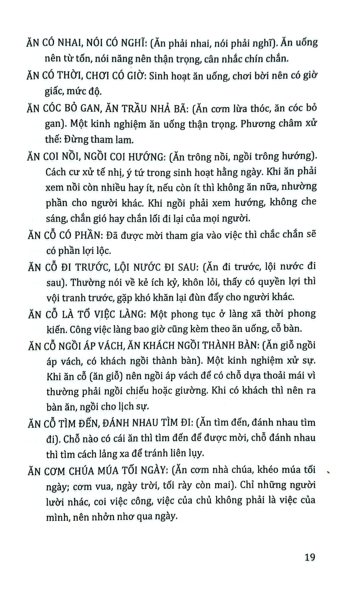 Combo 2 Cuốn Giải Nghĩa Thành Ngữ Tục Ngữ Việt Nam ( Từ A Đến L - Quyển 1 + Từ M Đến Y - Quyển 2 )