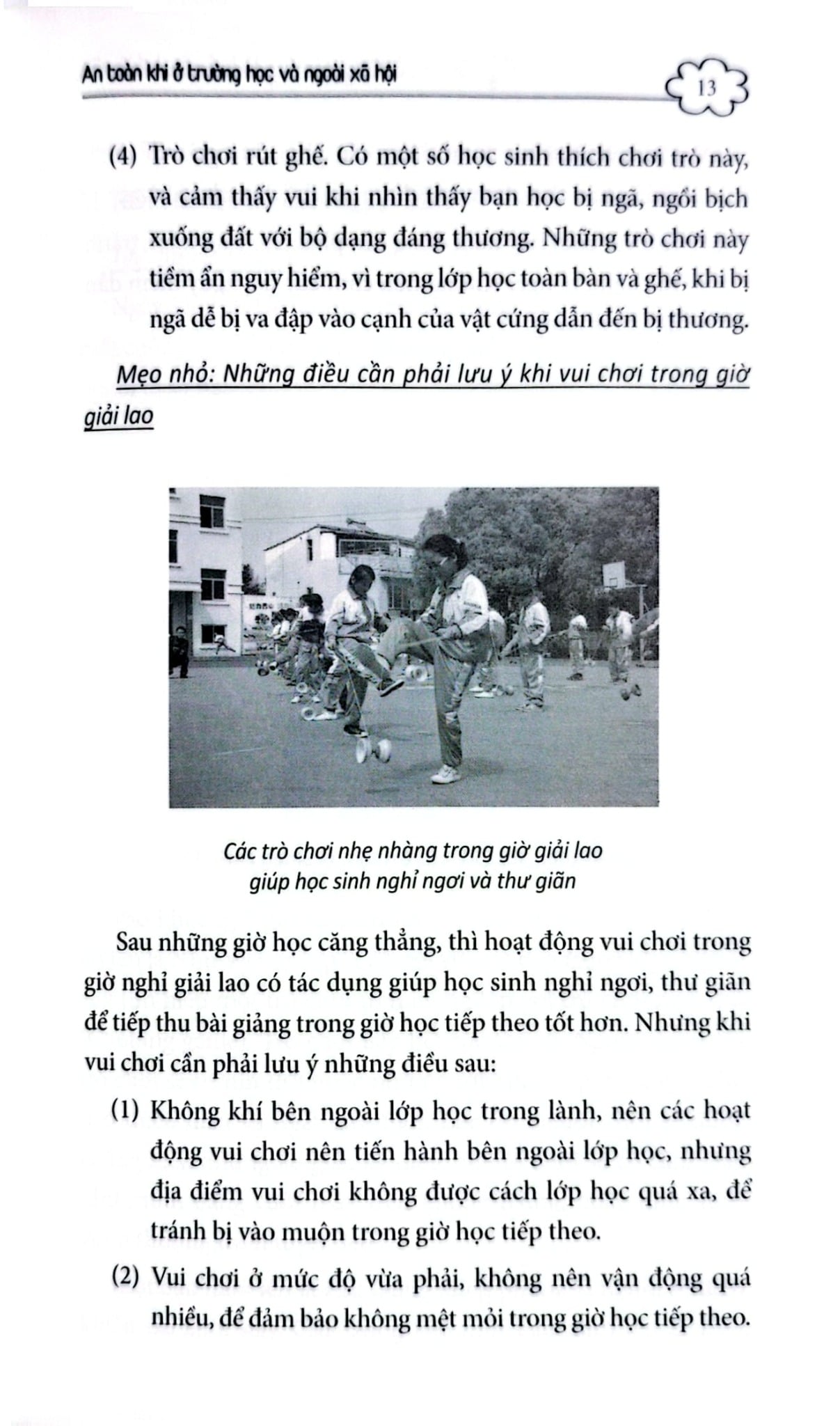 An Toàn Khi Ở Trường Học Và Ngoài Xã Hội - Trần Giang Sơn