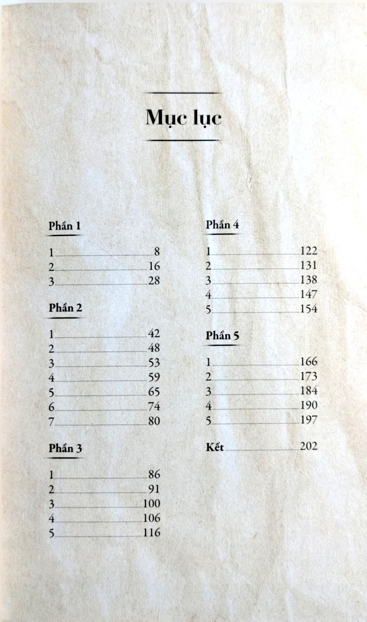 Mia Và Chú Sư Tử Trắng - Prune De Maistre