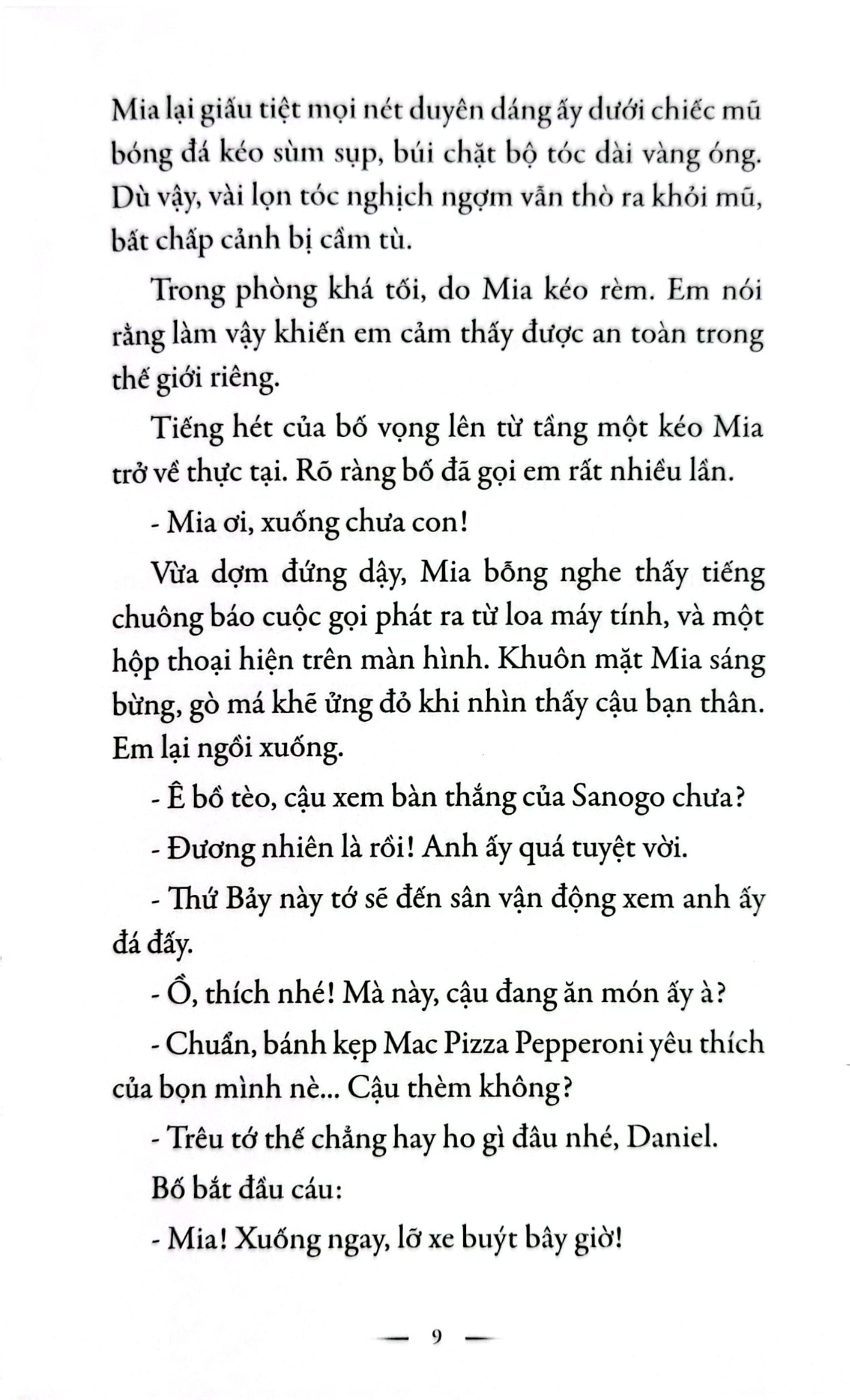 Mia Và Chú Sư Tử Trắng - Prune De Maistre