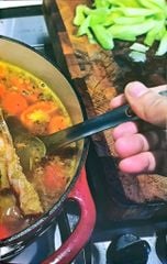 Những Món Ăn Nuôi Ta Lớn - Nguyễn Mạnh Hùng, Phạm Trung Tuyến, Nguyễn Hoàng Diệu Thủy