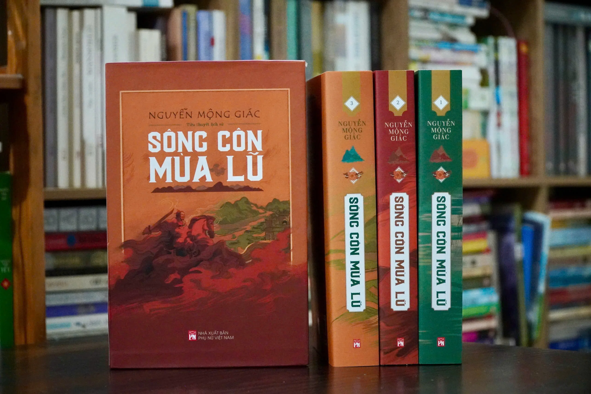 Boxset Sông Côn Mùa Lũ (Hộp 3 Tập) - Nguyễn Mộng Giác
