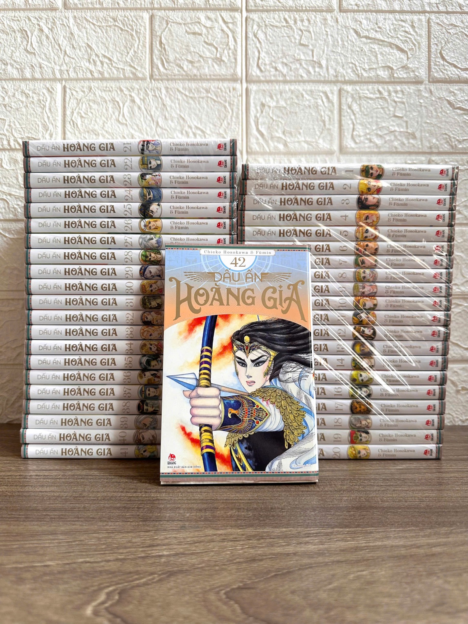 Combo Manga - Trọn Bộ Dấu Ấn Hoàng Gia (Bộ 42 Tập)