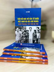 Tiền Đồ Rực Rỡ Của Tổ Quốc Việt Nam Xã Hội Chủ Nghĩa Nằm Trong Tay Thế Hệ Trẻ - Lê Duẩn
