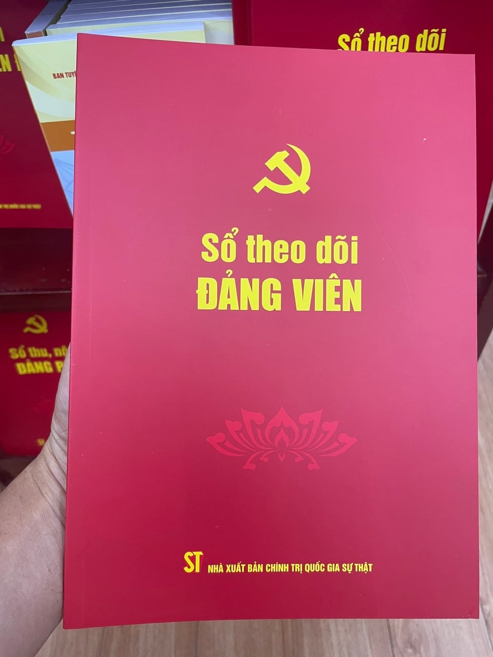 Sổ Theo Dõi Đảng Viên - NXB Chính Trị Quốc Gia